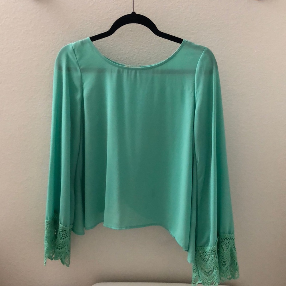 GB float top lace cuffs
